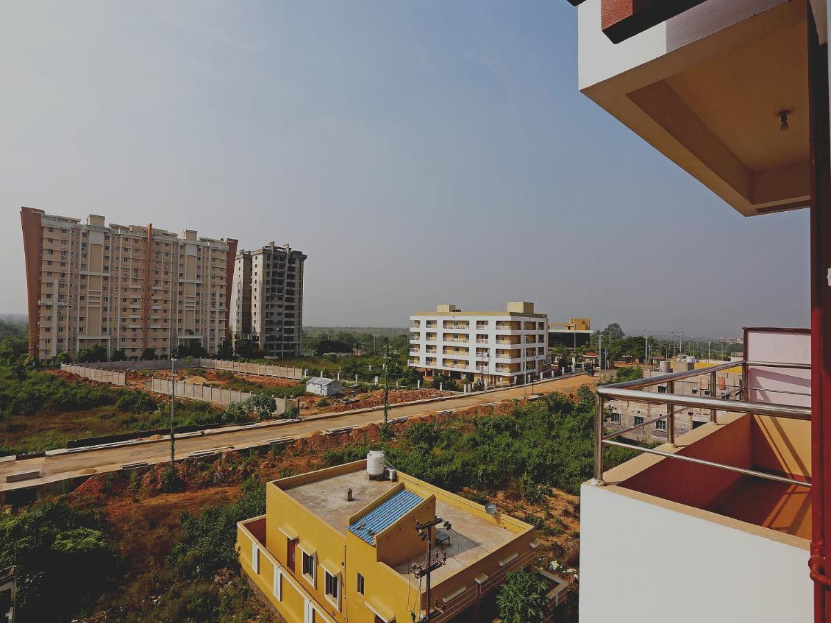Oyo 17276 The Maple Tree Hotels Bhubaneswar Exterior foto