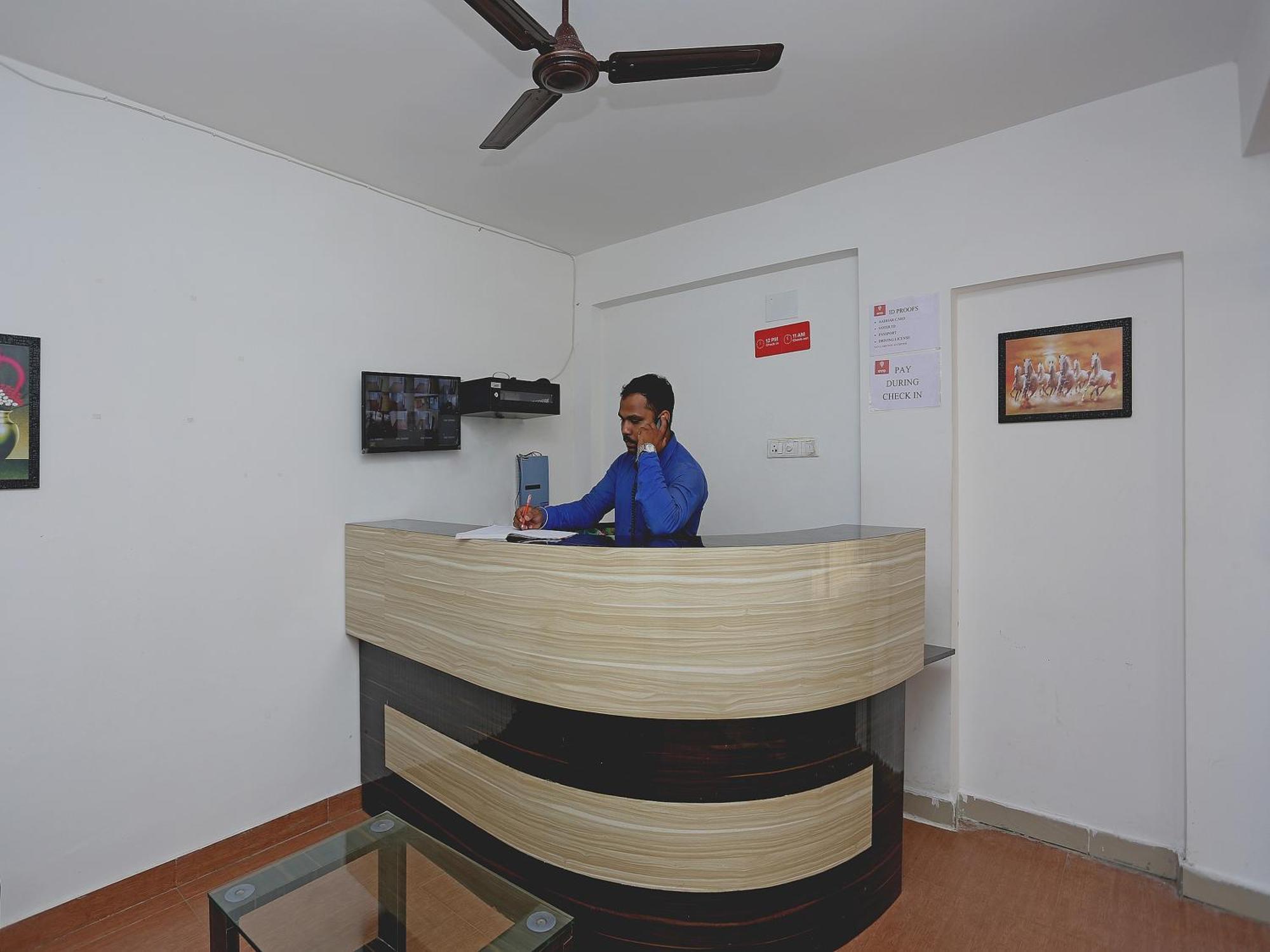 Oyo 17276 The Maple Tree Hotels Bhubaneswar Exterior foto
