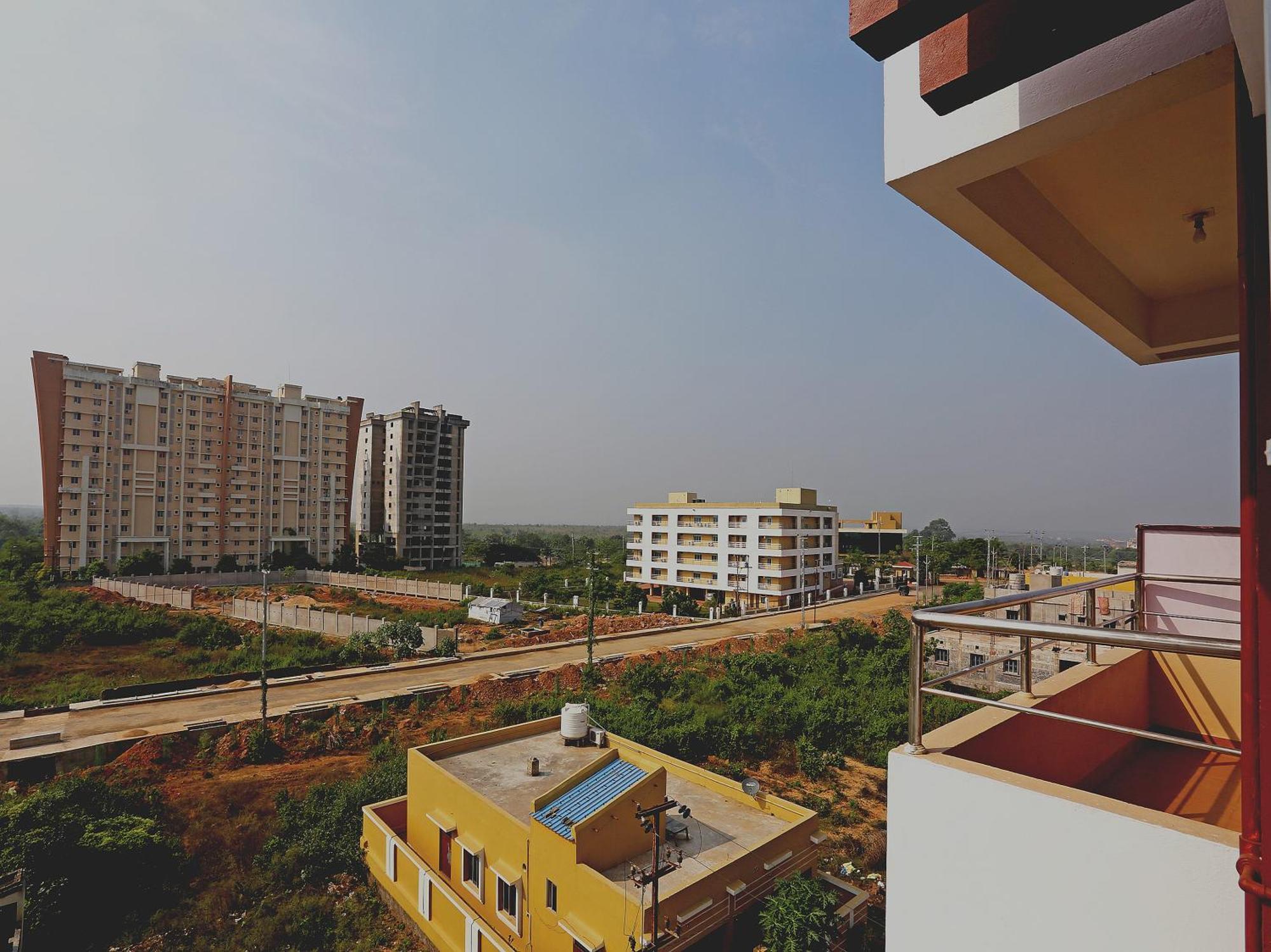 Oyo 17276 The Maple Tree Hotels Bhubaneswar Exterior foto